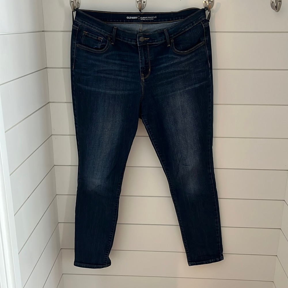 Old Navy Curvy Mid-Rise jeans